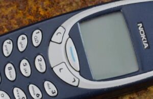 Проверете по фиоки: Оригиналиот „Нокиа 3310“ се продава за 300 евра