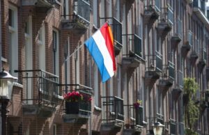 Излезна анкета: Деснопопулистичка Партија на слободата победник на изборите во Холандија