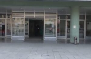 Акушерка на ГАК е суспендирана, откако ненамерно му отсекла дел од прст на новроднече