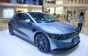 Кинезите претставија батерија која за 15 минути се полни за возење до 500 километри