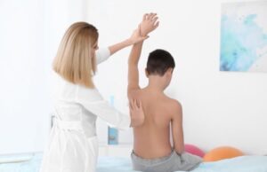 Родители реагираат: Нема термини за ортопед, чекаат со месеци