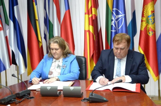 petrovska potpisuvanje