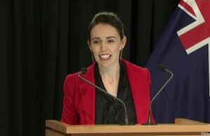 Се омажи поранешната премиерка на Нов Зеланд
