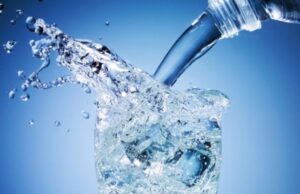 Минералната вода го намалува апетитот