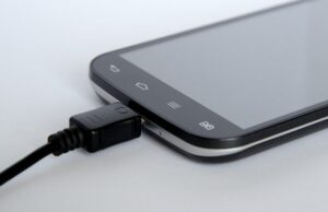 Од оваа година ист полнач ќе се користи за сите мобилни телефони, таблети и фотоапарати во ЕУ