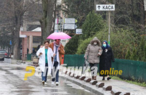 Расте бројот на заболени од грип, Комисијата препорача носење маски во здравствени установи и домови и забрана на посети во болници