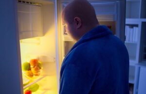 Четири намирници кои стануваат токсични кога се чуваат во фрижидер