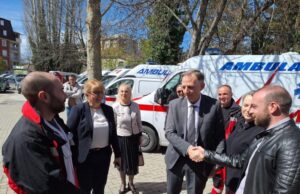 Здравствениот дом Охрид со реновирана Служба за вакцинации и две нови амбулантни возила