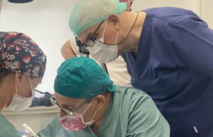 Врвен хируршки тим во Скопје изведе дентална операција транспозиција на нерв