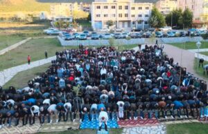 На Бајрам пораки да се запре иселувањето на младите