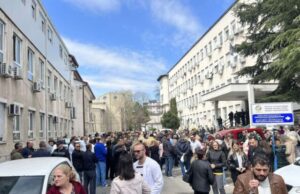 Порано имало по четири сестри на еден доктор, а сега е обратно, да не се доведеме во ситуација да увезуваме кадар од трети земји, кажаа на протестот здравствените работници