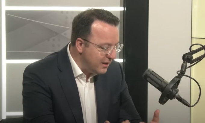 nikoloski vo politikanit