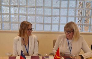 Манолева на билатерални средби со министрите за здравство на Словенија и Црна Гора