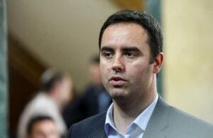 Коњувца: Во Србија се подготвуваат за можен напад на Косово