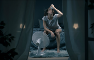 Како полесно да заспиете кога надвор не се дише од жешко