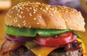 Што открија српските и американските онколози: Ракот ги убива младите поради пица, хамбургери и пица