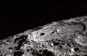 Кинеска мисија откри минерал богат со вода на Месечината