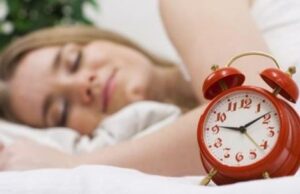 Ако имате проблем со спиењето, пробајте со чај од нане и одмор во темна и ладна спална соба