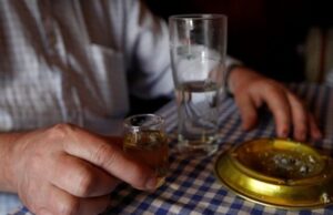 Би се откажале ли од алкохол за да доживеете стотка?