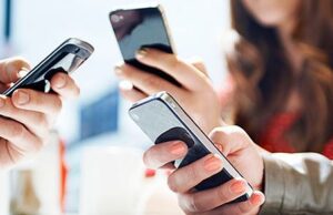 СЗО: Не се зголемува ризикот од рак преку употреба на мобилни телефони