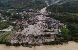 Ден на жалост во БиХ: Бројот на жртвите во поплавите се зголемува, спасувачите и денеска се на терен