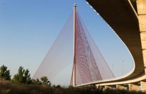 Британец се качил на мост за да се слика, па трагично го загубил животот