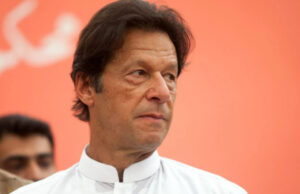 Имран Кан обвинет за убиство на полицаец за време на насилните протести на неговите приврзаници
