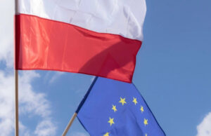 ЕУ ја предупреди Полска за планот да престане да прифаќа барања за азил