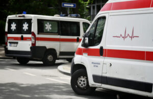 Бебе повредено во превртување на автомобил во Нови Сад: повредени се и родителите