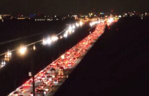 (Видео) Егзодус во Флорида, илјадници бегаат, заглавени на патиштата, без гориво