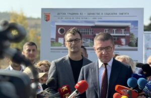 Мицкоски за уставните измени: Ние не сме Бујар Османи, Маричиќ, ниту Ковачевски за да бидеме лековерни, ќе чекаме сигнал за да одиме чекор напред