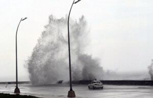 „Прашање на живот или смрт“: Бајден ги повика граѓаните да ги следат безбедносните упатства