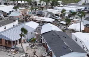 (Видео) Најмалку 14 загинати во ураганот Милтон, застрашувачки снимки од воздух