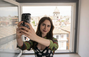 Лили Колинс за кавгата меѓу Макрон и градоначалникот на Рим: Ова не го очекував