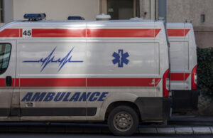 Дете од една и пол година падна од балкон на четврти кат во зграда во Србија, детето починало на пат кон Белград