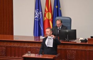 Спасовски до Мицкоски: Божиновска ја излажа јавноста за бугарското државјанство, ќе ја разрешите ли?