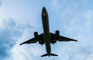 Пилот починал за време на лет, авионот принудно слетал на аеродромот во Њујорк