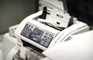 Член на Надзорен одбор на банка извршил измама преку злоупотреба на чувствителна информација