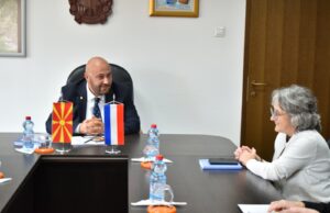 Претседателот на Уставниот суд на средба со холандската амбасадорка: Враќањето на довербата на граѓаните во правната држава е императив за Судот