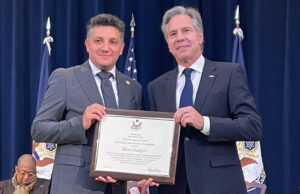 Елвис Шаќири од „Ромалитико“ ja доби наградата на Стејт департментот за глобален двигател против расизмот