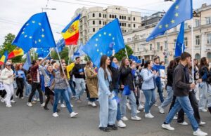 (Видео) Пресврт во Молдавија, одлуката за тоа дали државата да се заложи за влез во ЕУ „виси на конец“