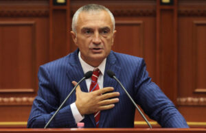 Уапсен е поранешниот претседател на Албанија, Илир Мета