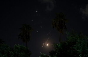 Повеќе од 200 проектили истрелани од Либан, тврди Израел