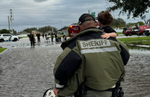 Шерофот на округ на Флорида: Никогаш не сум видел ваква поплава, луѓето тука изгубија се’
