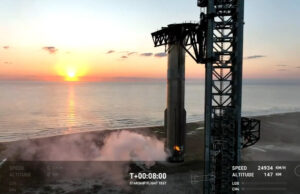 (Видео) „Ова е сосема лудо!“ – „Старшип“ на Илон Маск изведе неверојатна мисија