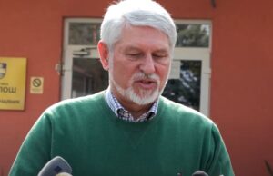 Јакимовски до Јаневска: И се извинувам што ја нареков „северџанка“, мора да разговараме и заедно да обезбедиме услови за нормално функционирање на училиштата во Карпош