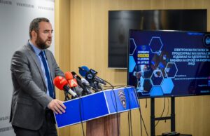 За дозвола за оружје ќе може да се аплицира онлајн, Тошковски уверува дека никој нема да биде фаворизиран