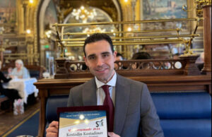 Костадинов во Париз го избрале за „личност на годината во југоисточна Европа“