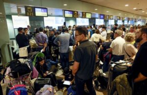 Откажани 70 летови во Барселона: дождот го парализираше туристичкиот град