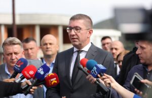 Стомачен вирус и температура имаат обвинителите кога треба да дејствуваат против криминалци што ја симболизираат претходната власт, рече Мицкоски